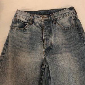 brandy melville danny light wash jeans